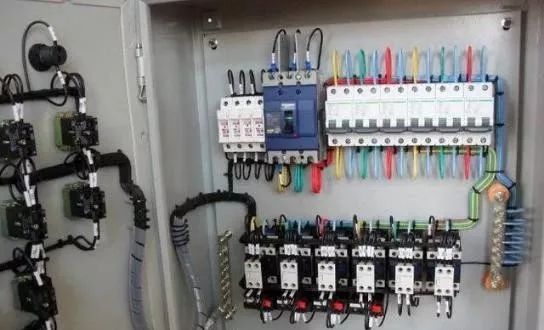 配電箱標準、接線方法、安裝方法和分類等。被詳細描述并且一次清楚。